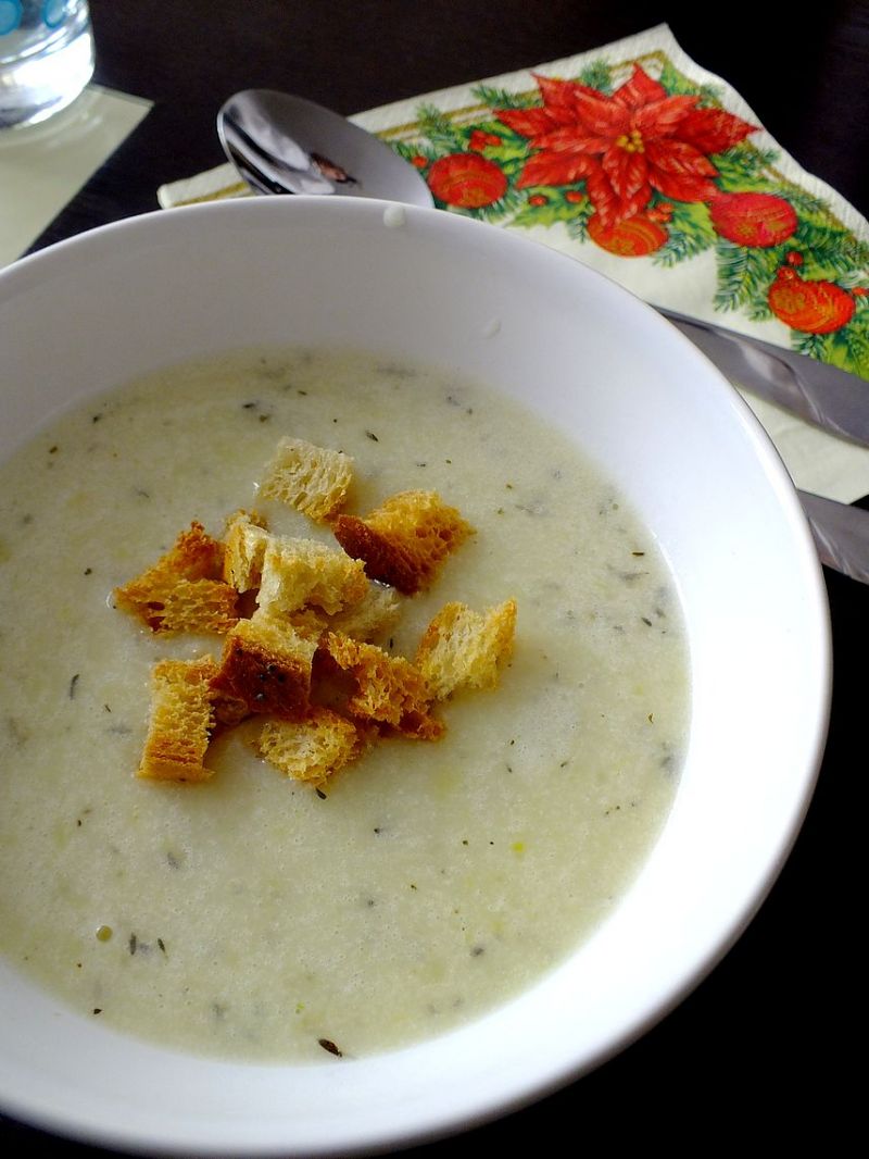 Kremowa zupa z czosnku