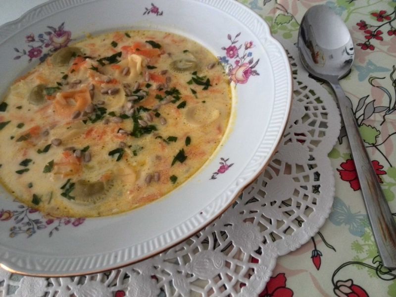 Kremowa zupa ze słonecznikiem