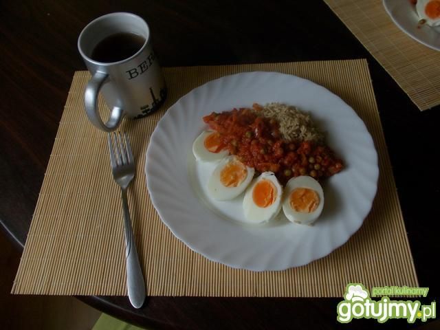 kremowe jajka z pastą curry kremowe jajka z pastą curry