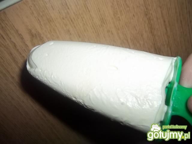 Kremowe lody waniliowe