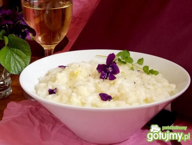 Kremowe risotto z fiołkami Kremowe risotto z fiołkami