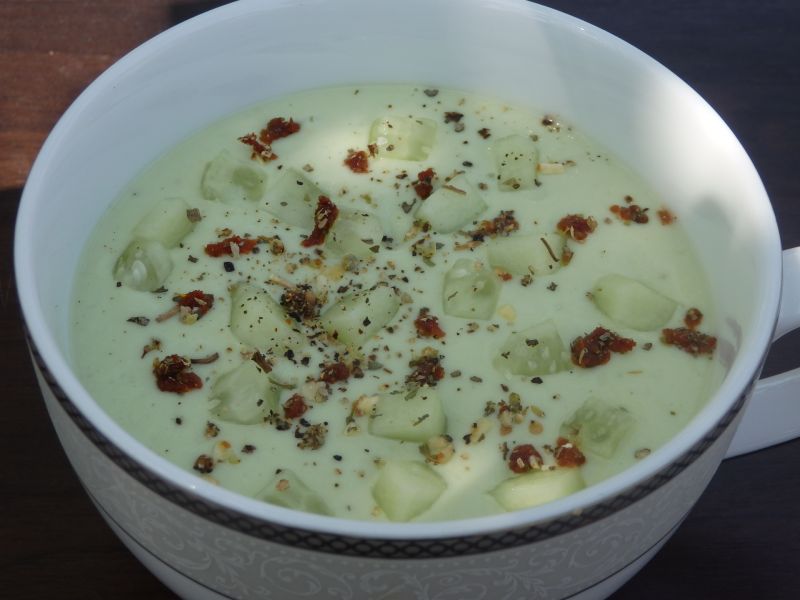 Kremowy chłodnik z awokado