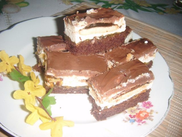 Kremowy sernik z delicjami Kremowy sernik z delicjami