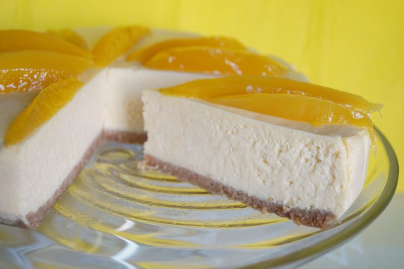 Kremowy sernik z mango