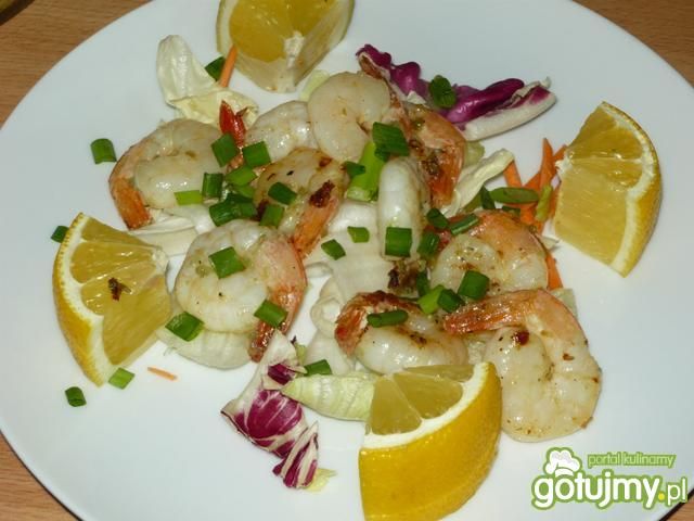 Krewetki na sałacie