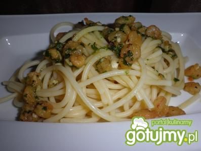 krewetki z makaronem