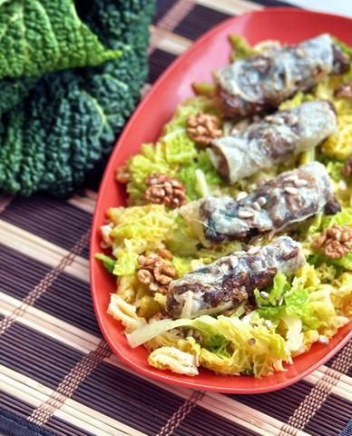 Krokiety grzybowe na włoskiej kapuście Krokiety grzybowe na włoskiej kapuście