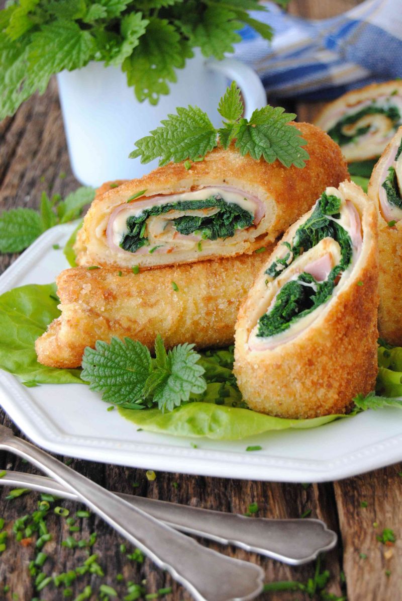 Krokiety z majową pokrzywą