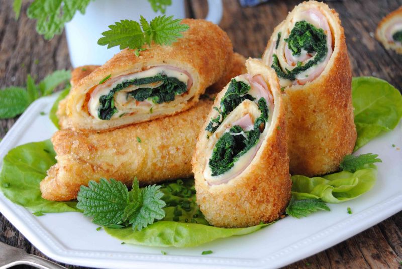 Krokiety z majową pokrzywą