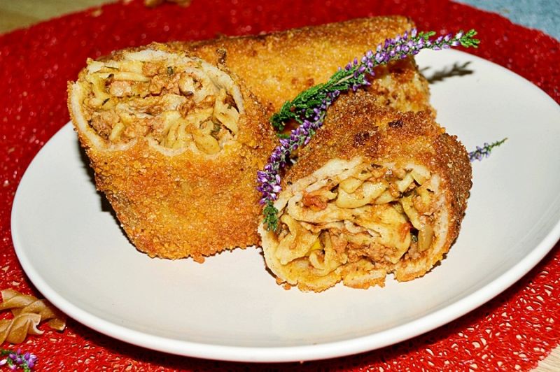 Krokiety z mięsem i makaronem 