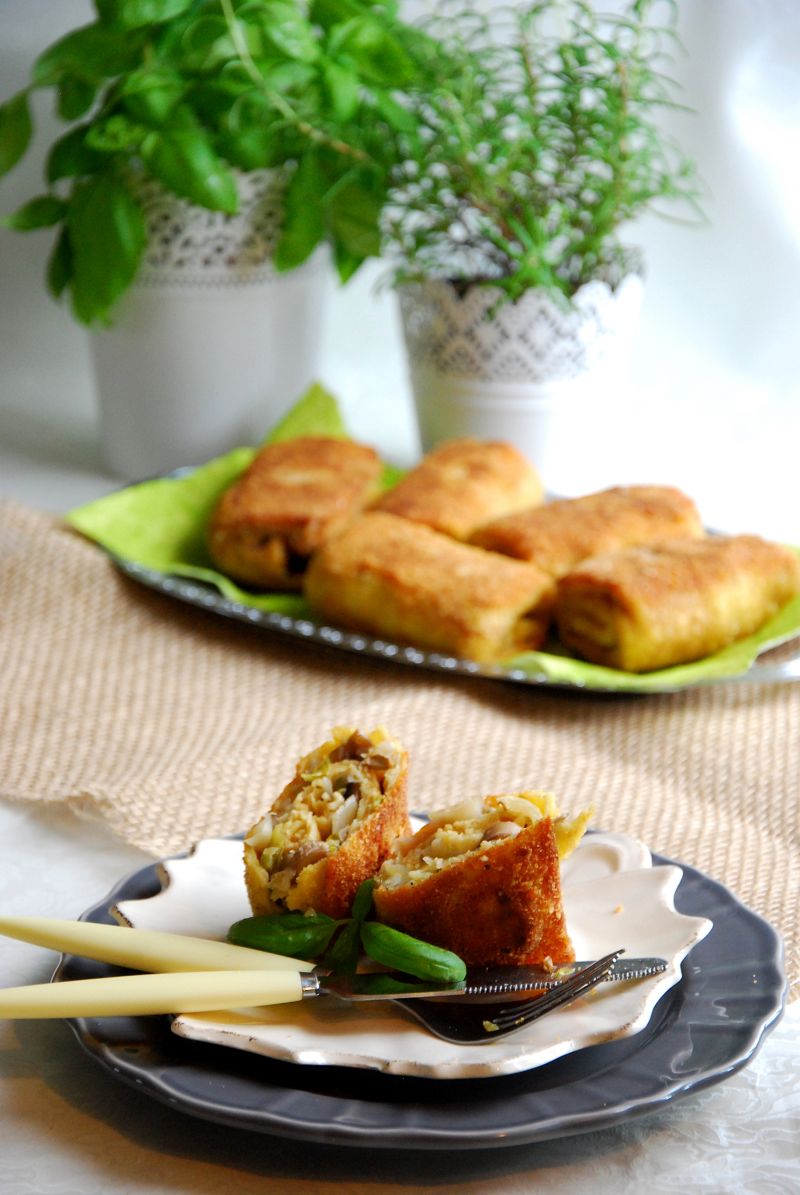 Krokiety z młodą kapustą, pieczarkami i boczkiem