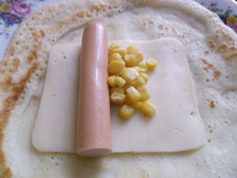 Krokiety z parówką,serem żółtym i kukurydzą