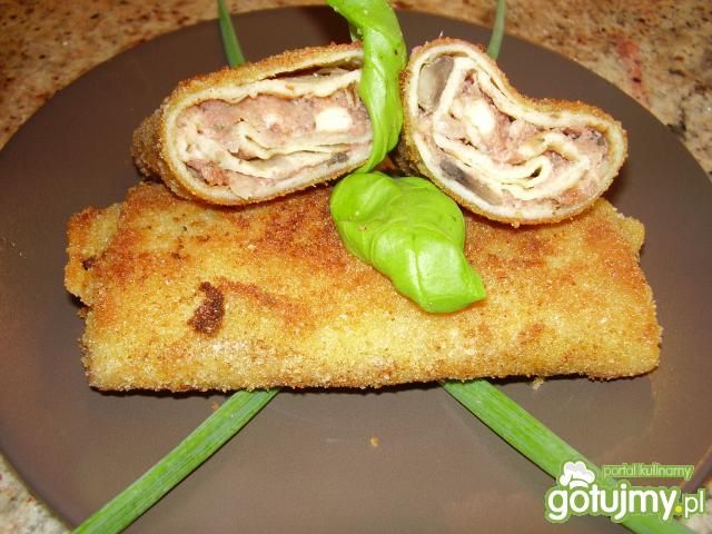 Krokiety z paszteowej i pieczarkami.