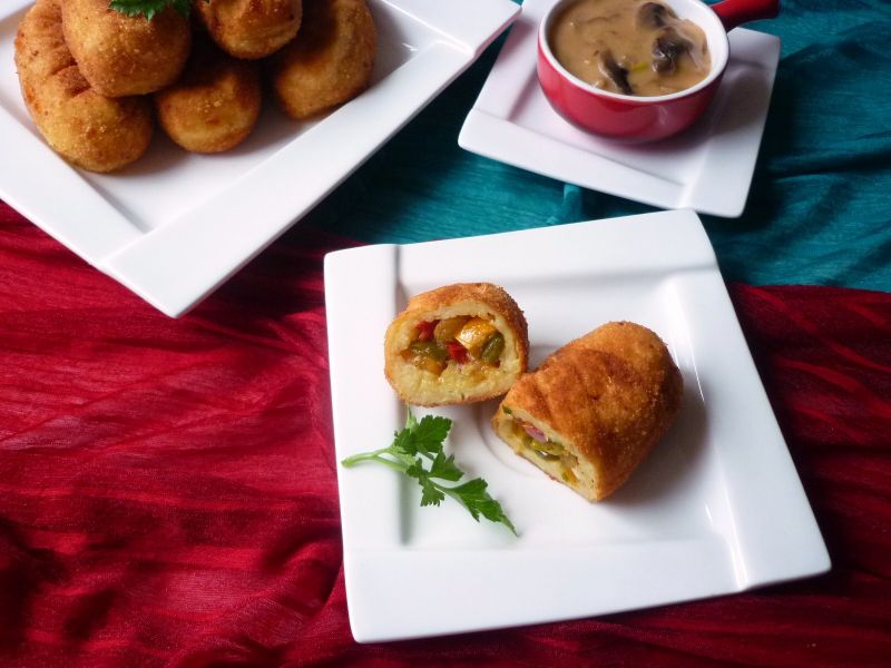 Krokiety ziemniaczane z kolorowym nadzieniem