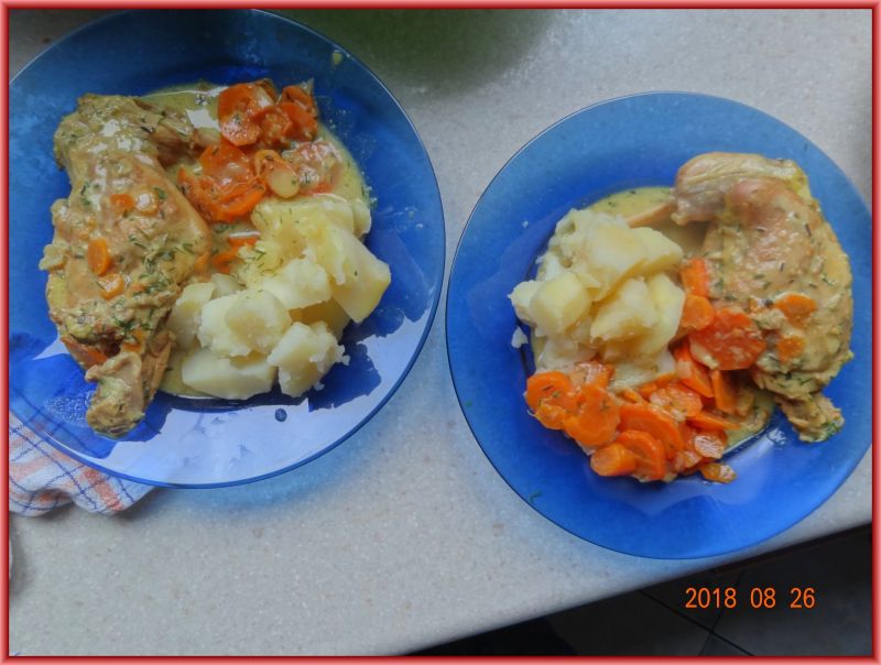 Królik w śmietanie z marchewka i koperkiem