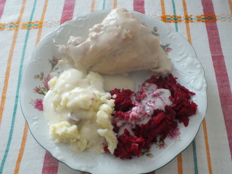 Królik w sosie śmietanowym