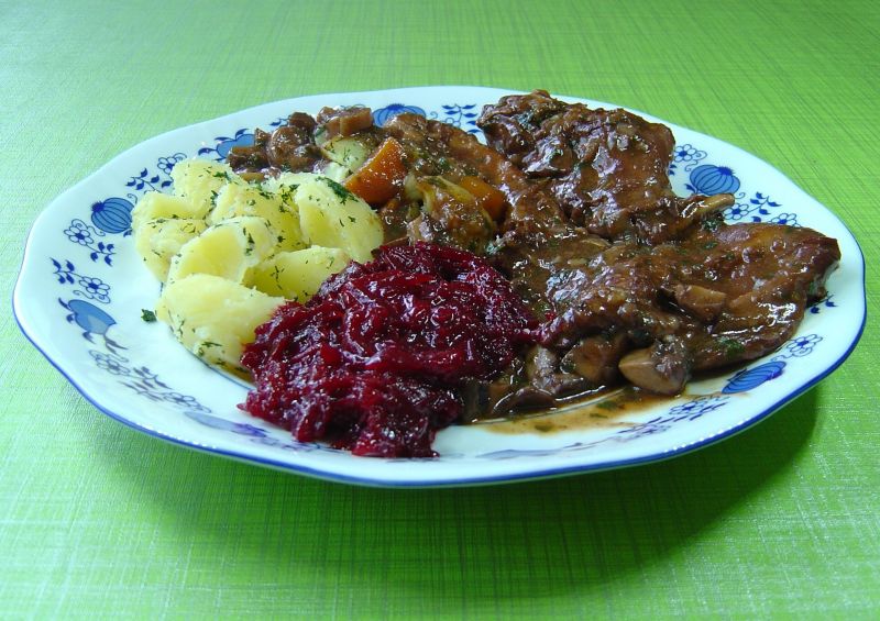 Królik w sosie z czerwonego wina Królik w sosie z czerwonego wina