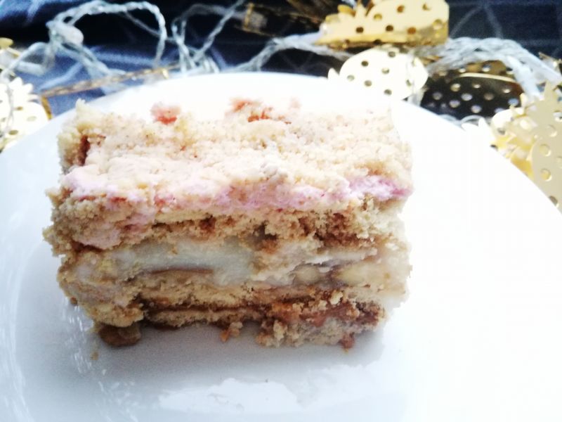 Krówkowe ciasto z bananami bez pieczenia