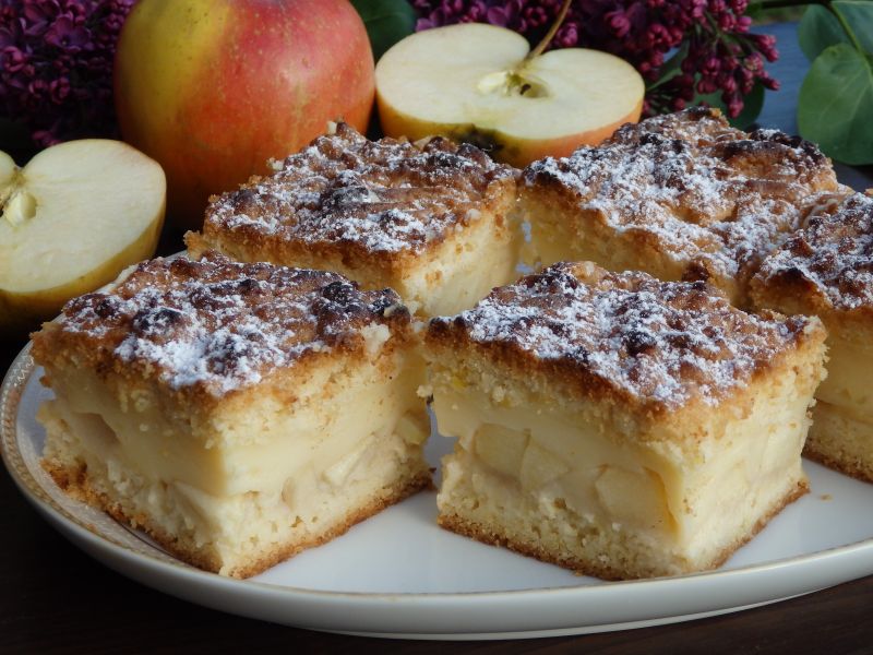 Krucha szarlotka z budyniem 