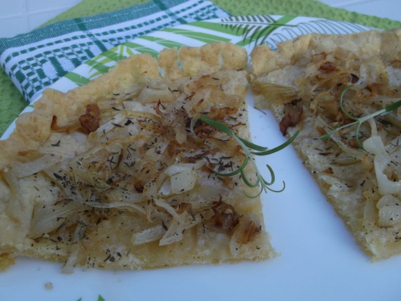Krucha tarta cebulowa