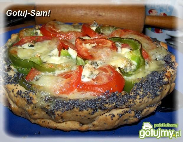 Krucha tartopizza z dwoma serami Krucha tartopizza z dwoma serami