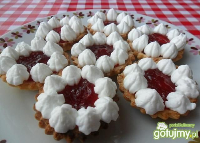 Kruche babeczki z kremem