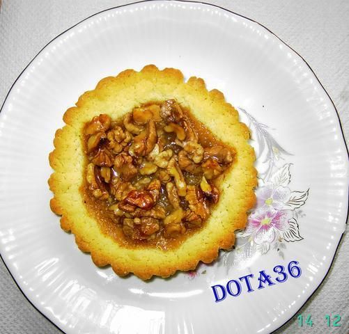 Kruche babeczki z orzeszkami włoskimi Kruche babeczki z orzeszkami włoskimi