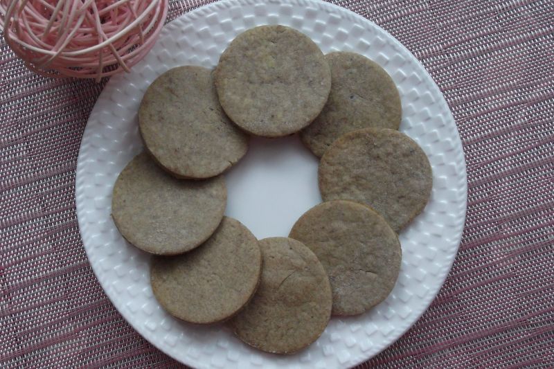 Kruche ciasteczka daktylowe