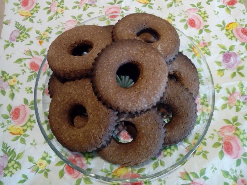 Kruche ciasteczka kakaowo - orzechowe 