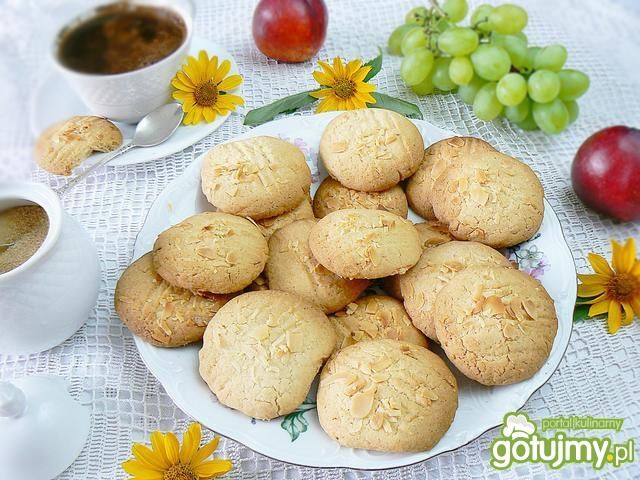 Kruche ciasteczka migdałowe Kruche ciasteczka migdałowe