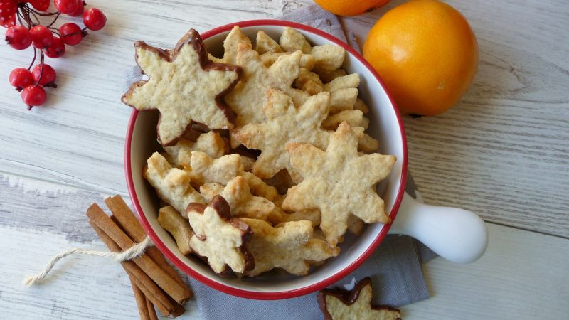 Kruche ciasteczka pomarańczowo-cynamonowe