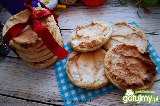 Kruche ciasteczka z bezą 