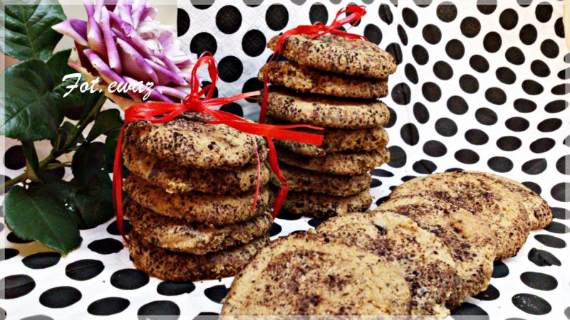 Kruche ciasteczka z czekoladą Kruche ciasteczka z czekoladą