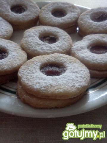 Kruche ciasteczka z konfiturą różaną Kruche ciasteczka z konfiturą różaną