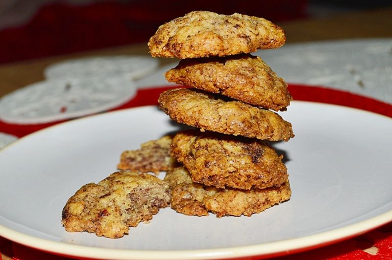 Kruche ciasteczka z mieloną czarną porzeczką Kruche ciasteczka z mieloną czarną porzeczką