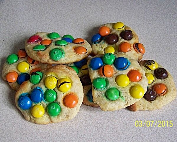 Kruche ciasteczka z m&m's Kruche ciasteczka z m&m's