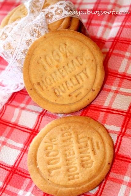 Kruche ciasteczka z nuta orzechów arachidowych Kruche ciasteczka z nuta orzechów arachidowych