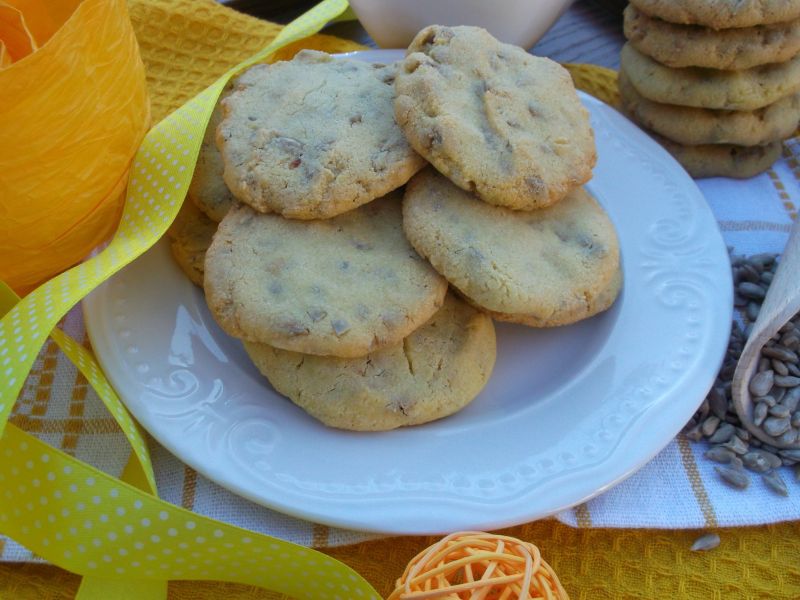 Kruche ciasteczka z prażonym słonecznikiem