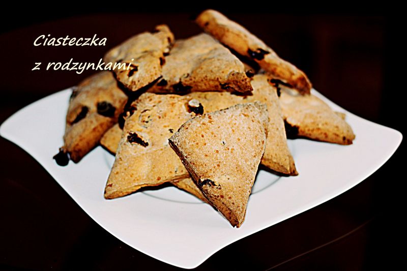 Kruche ciasteczka z rodzynkami