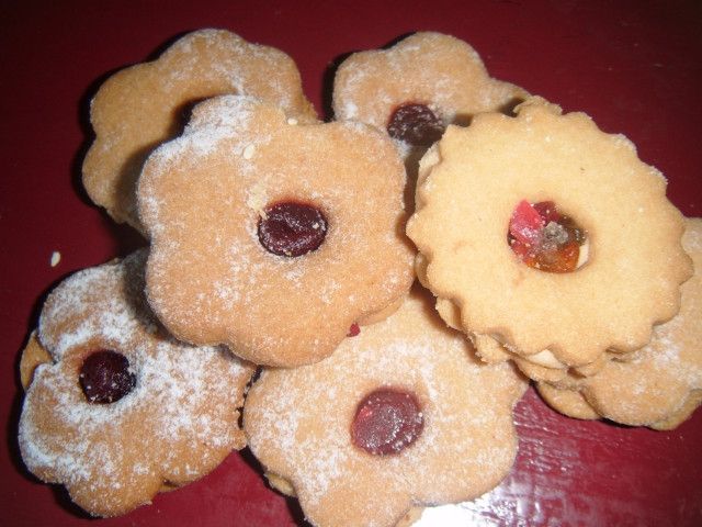 Kruche ciastka z konfiturą