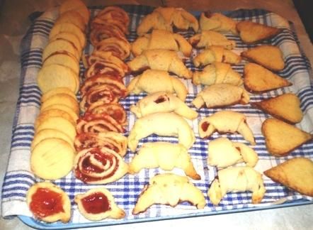 Kruche ciastka z marmoladą Kruche ciastka z marmoladą