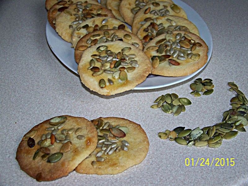 Kruche ciastka z pestkami dyni i słonecznikiem Kruche ciastka z pestkami dyni i słonecznikiem