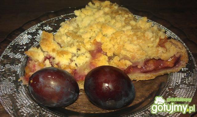 Kruche ciasto gryczane ze śliwkami