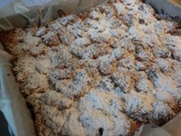 Kruche ciasto orkiszowe z owocami