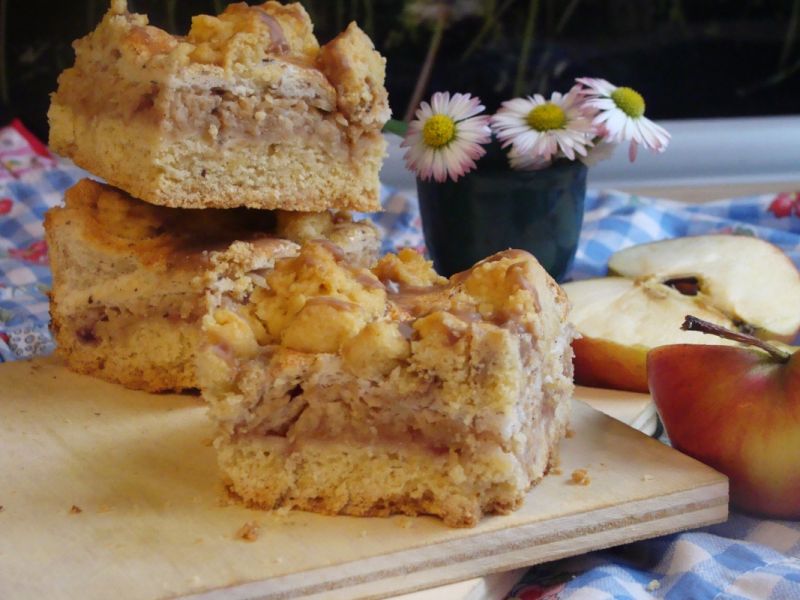 Kruche ciasto z jabłkami 