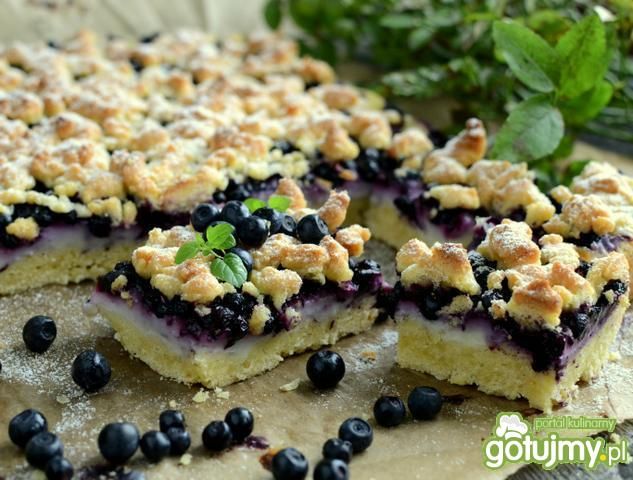 Kruche ciasto z jagodami i budyniem