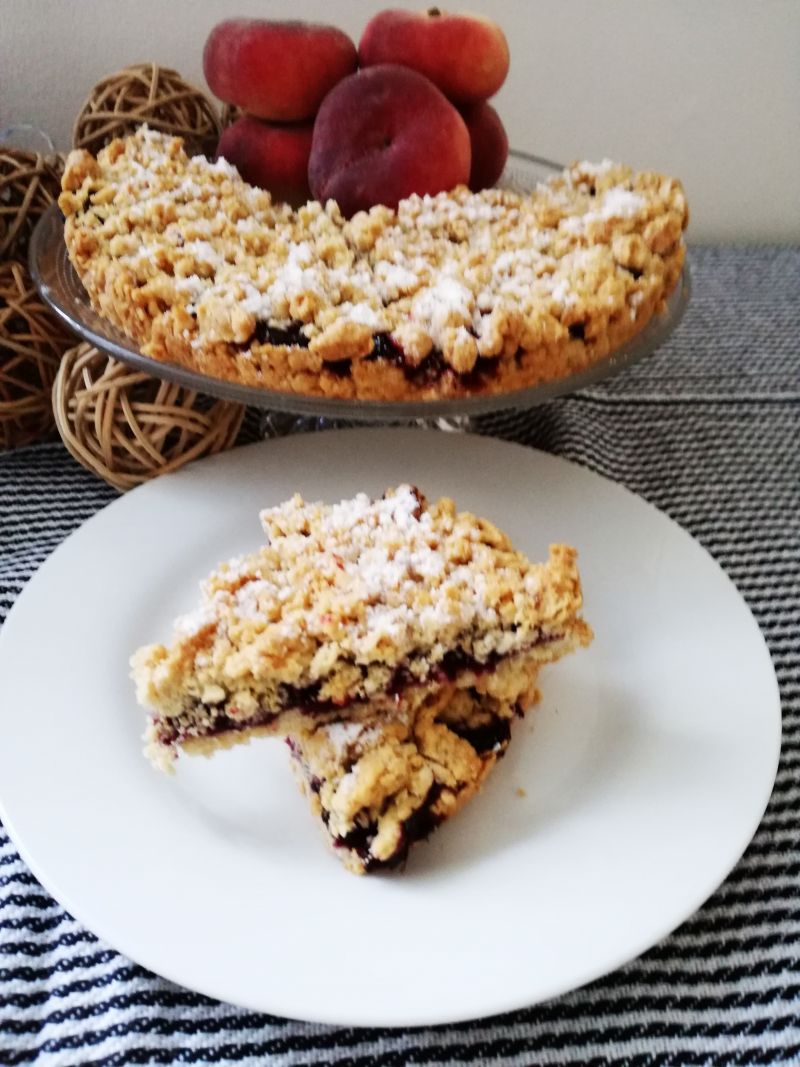 Kruche ciasto z owocami leśnymi Kruche ciasto z owocami leśnymi