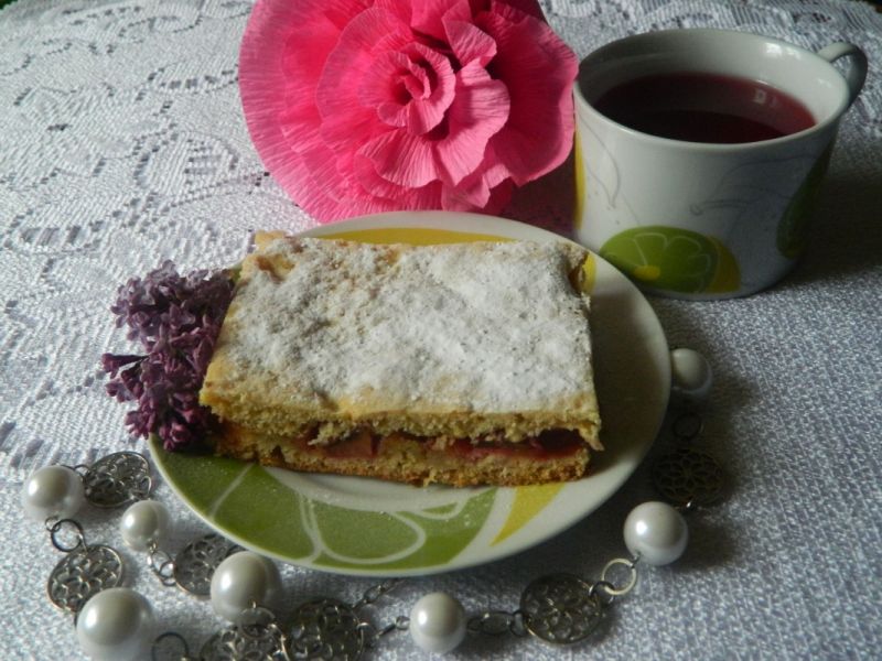 Kruche ciasto z rabarbarem