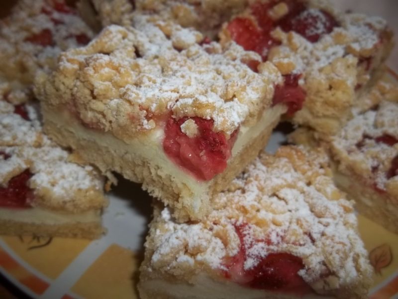 Kruche ciasto z truskawkami