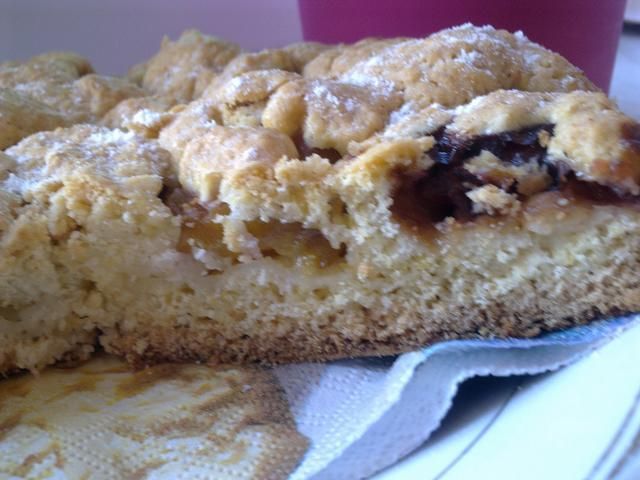 Kruche ciasto ze śliwkami